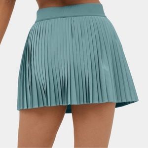 BNWT lululemon Pleat to Street Skirt in Tidal Teal - Size 4  (RARE)